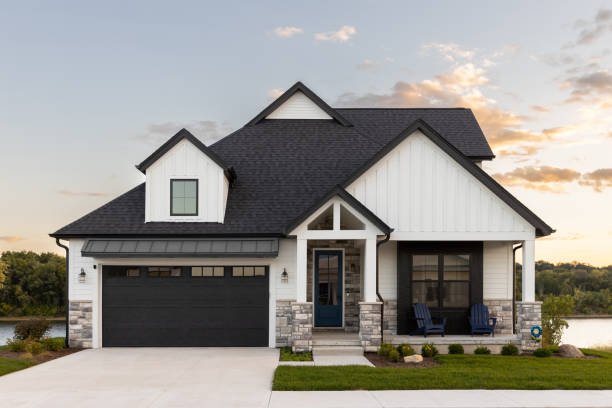 Best Roof Insulation Installation  in Lindsborg, KS